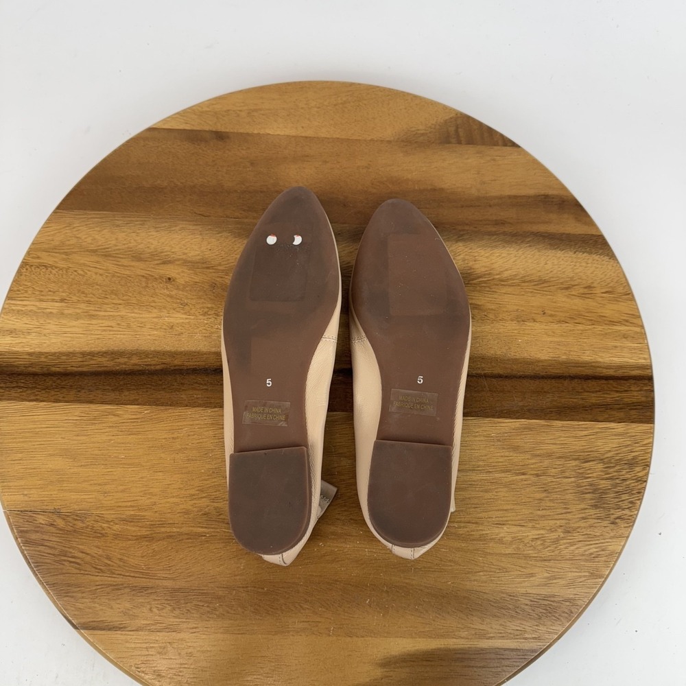 Womens Jeffrey Campbell Beige Soft Leather Slip On Casual Ballet Flats Size 5 M - Picture 2 of 3